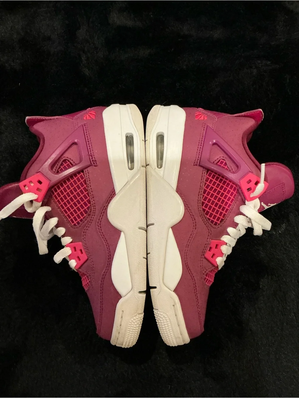 Jordan Kids Pink and White Retro 4 PS Valentines Day Sneakers Size 4Y